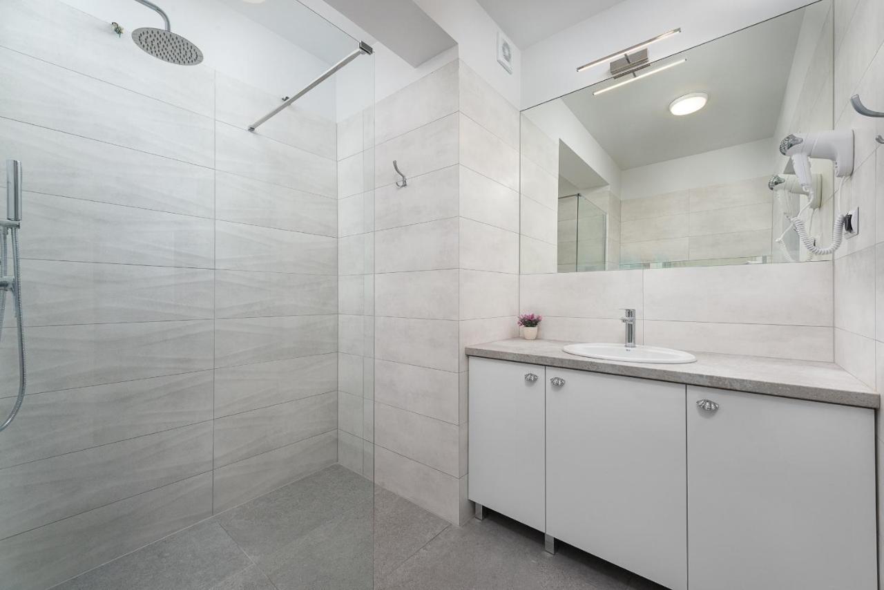 Roza Baltyku - Apartamenty I Pokoje A Debki Luaran gambar